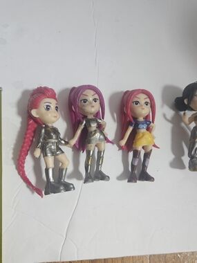 K Pop RUMI Demon HUNTERS figures